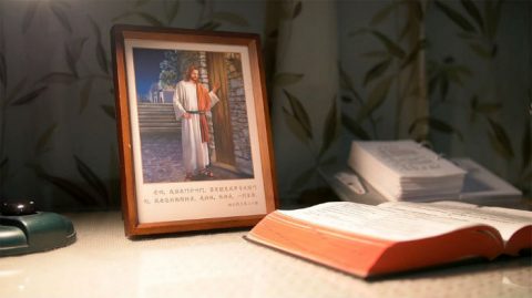 jesus knocking door picture and bible