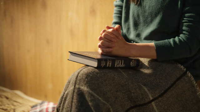 Christian Devotional Bible