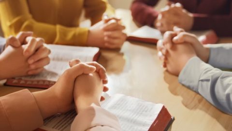 4 Principles Make You Get Along Well With Brothers and Sisters in Christ